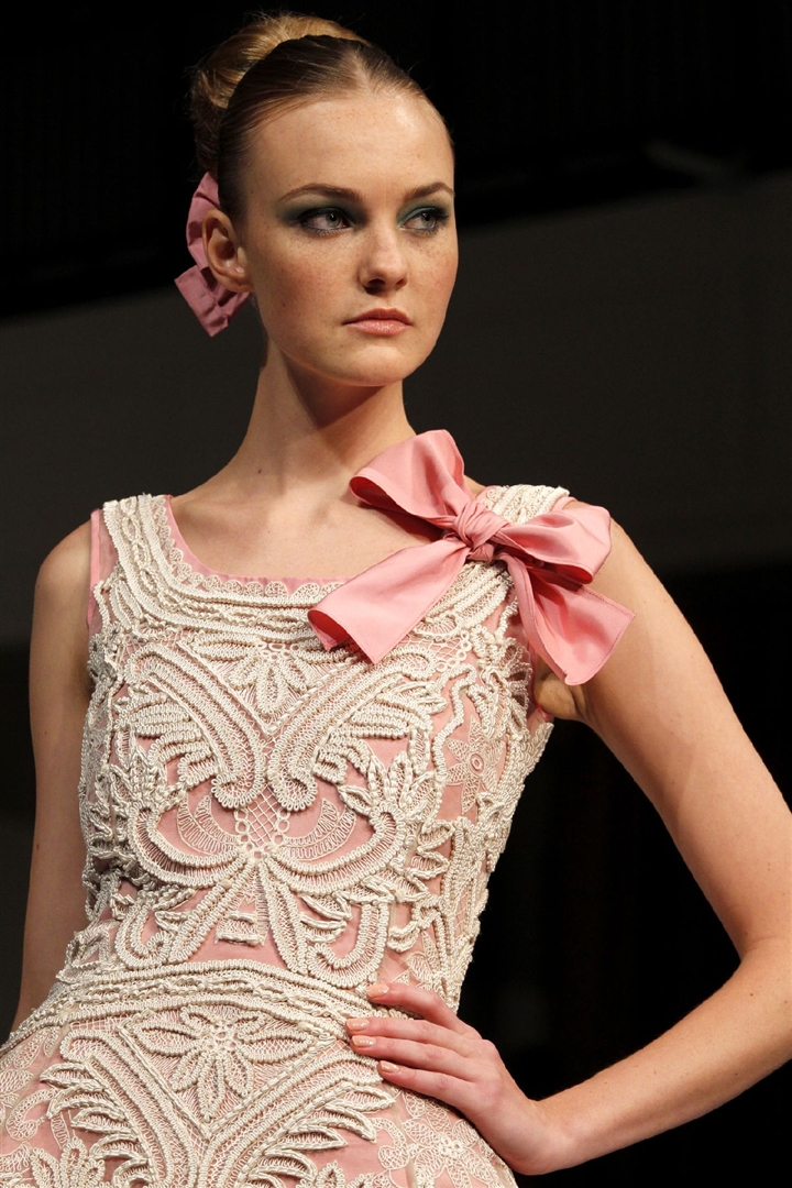 Oscar de la Renta 2011 İlkbahar/Yaz Detay