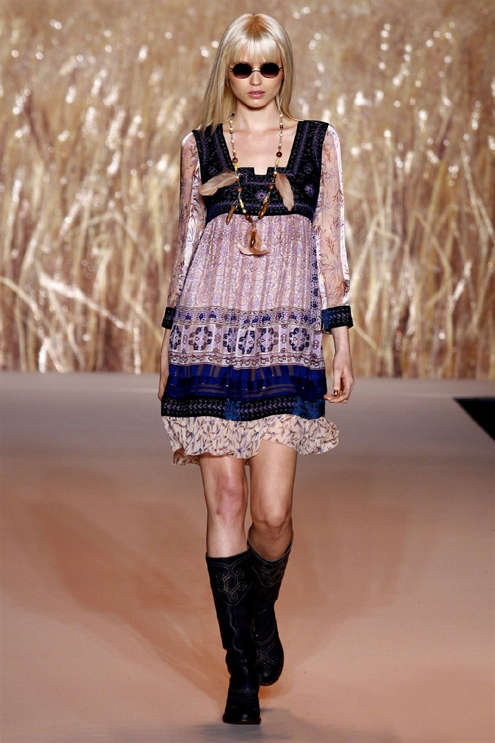 Anna Sui 2011 İlkbahar/Yaz