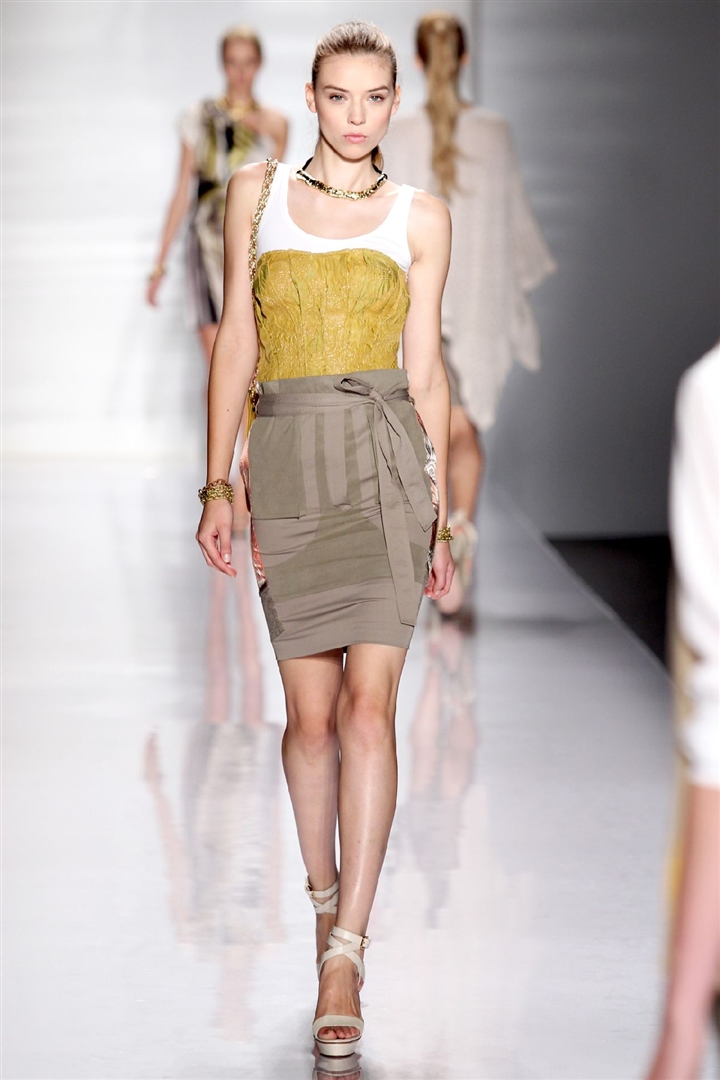 Elie Tahari 2011 İlkbahar/Yaz