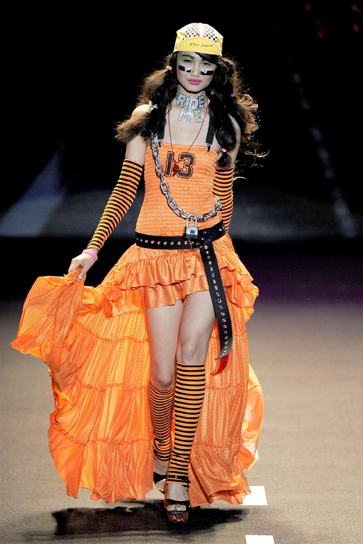 Betsey Johnson 2011 İlkbahar/Yaz