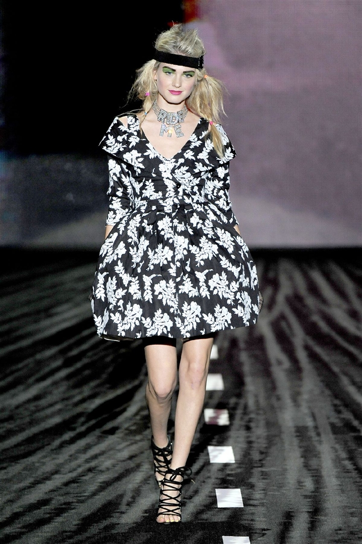 Betsey Johnson 2011 İlkbahar/Yaz