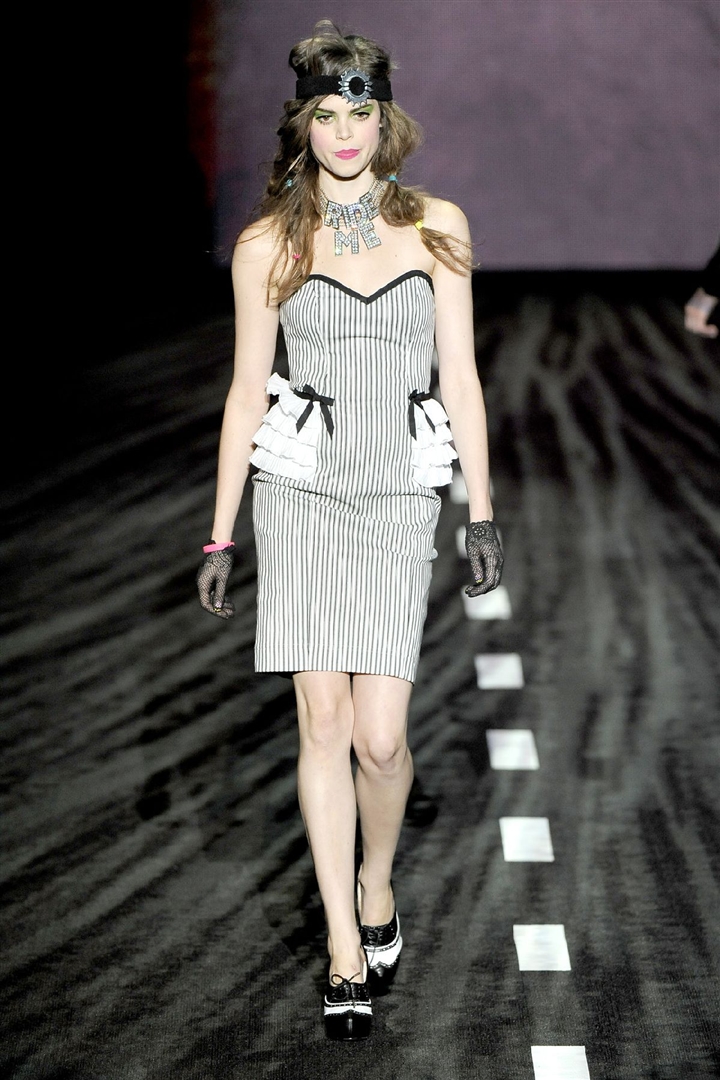 Betsey Johnson 2011 İlkbahar/Yaz