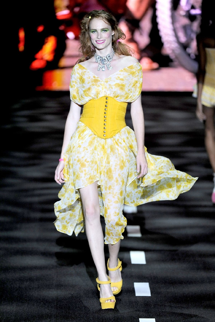 Betsey Johnson 2011 İlkbahar/Yaz