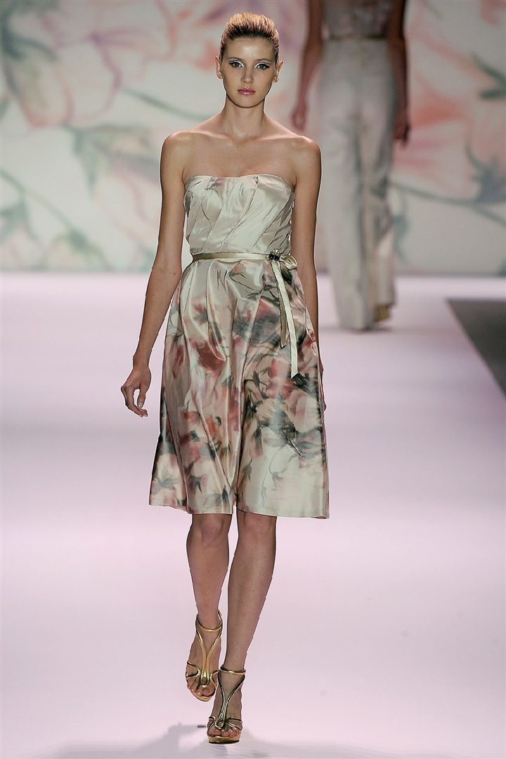 Monique Lhuillier 2011 İlkbahar/Yaz