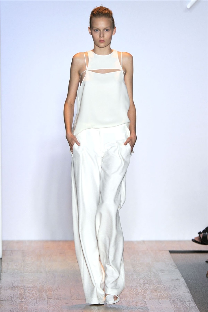 Max Azria 2011 İlkbahar/Yaz