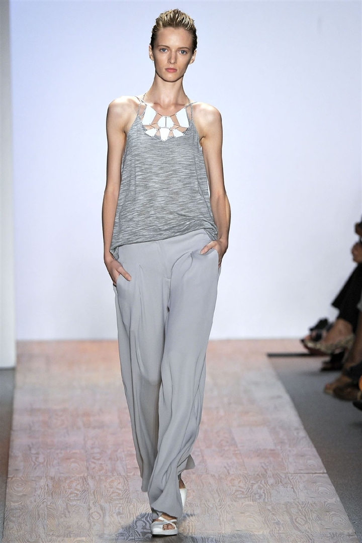 Max Azria 2011 İlkbahar/Yaz