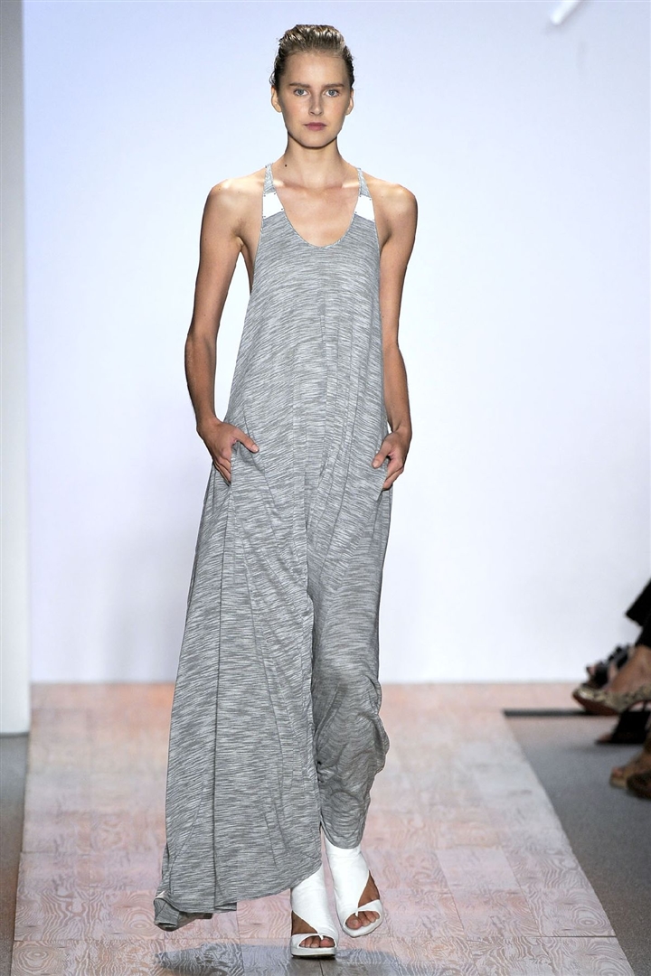 Max Azria 2011 İlkbahar/Yaz