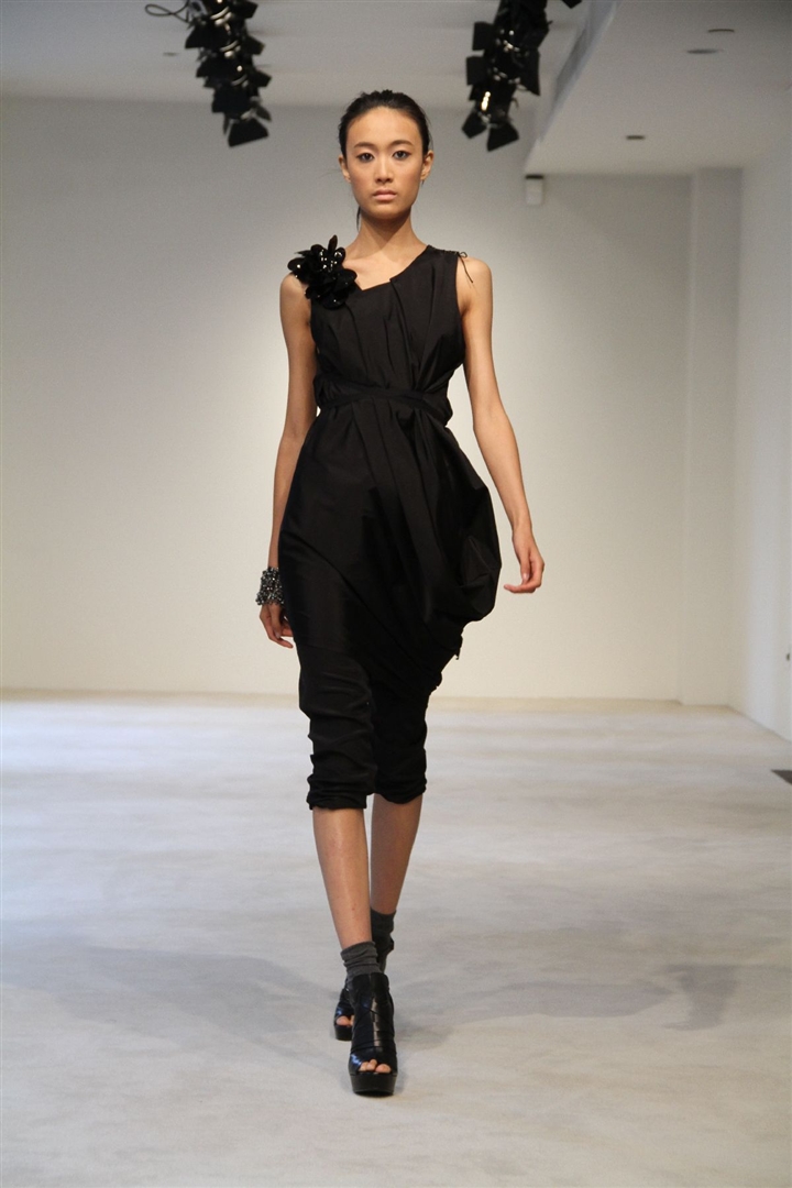 Vera Wang 2011 İlkbahar/Yaz Resort