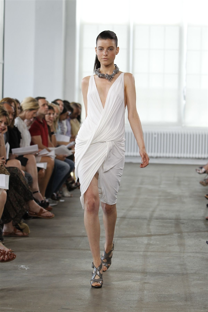 Donna Karan 2011 İlkbahar/Yaz Resort