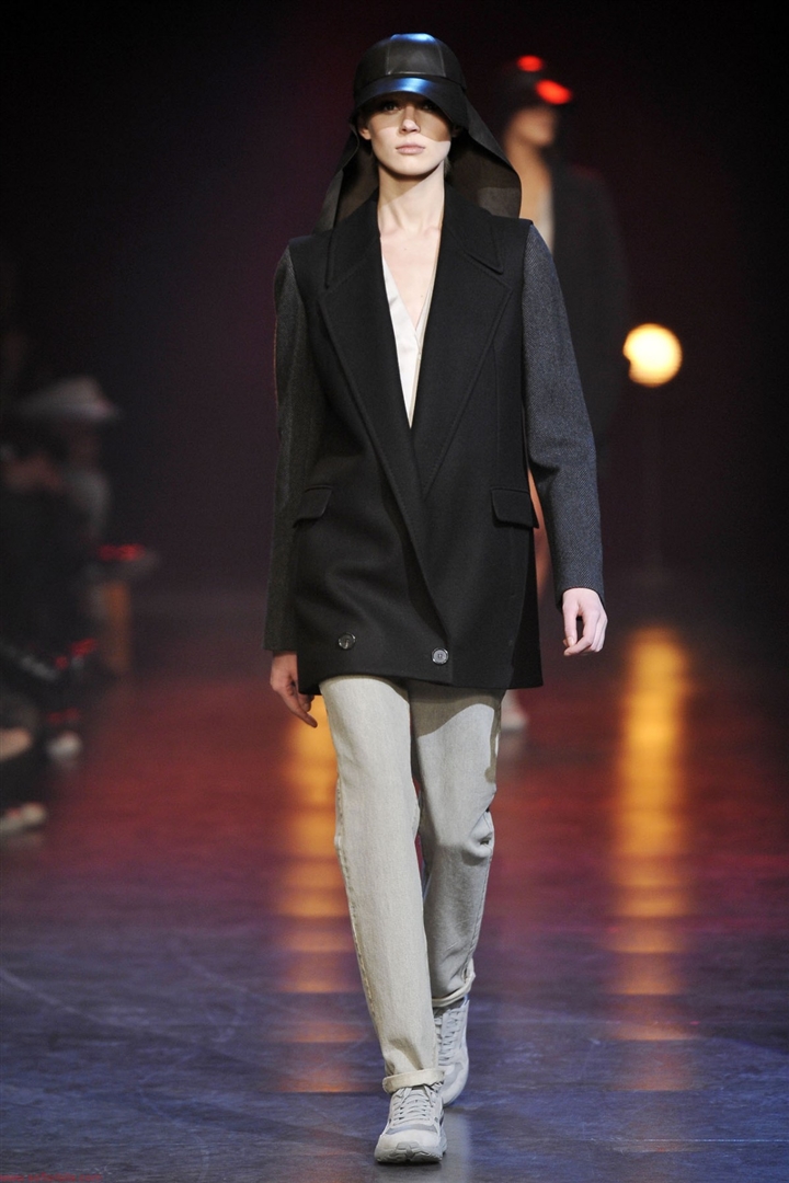 Hussein Chalayan 2010-2011 Sonbahar/Kış