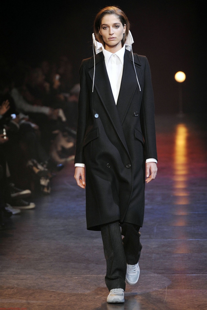 Hussein Chalayan 2010-2011 Sonbahar/Kış