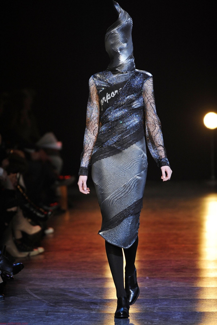 Hussein Chalayan 2010-2011 Sonbahar/Kış