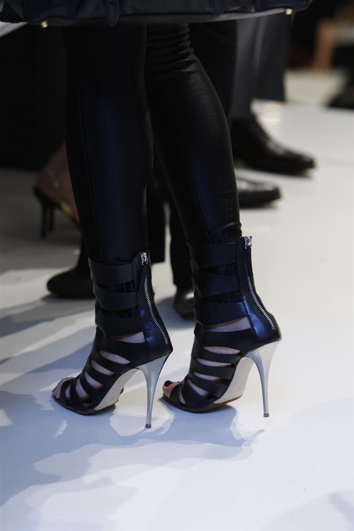 Vera Wang 2010 İlkbahar/Yaz Detay