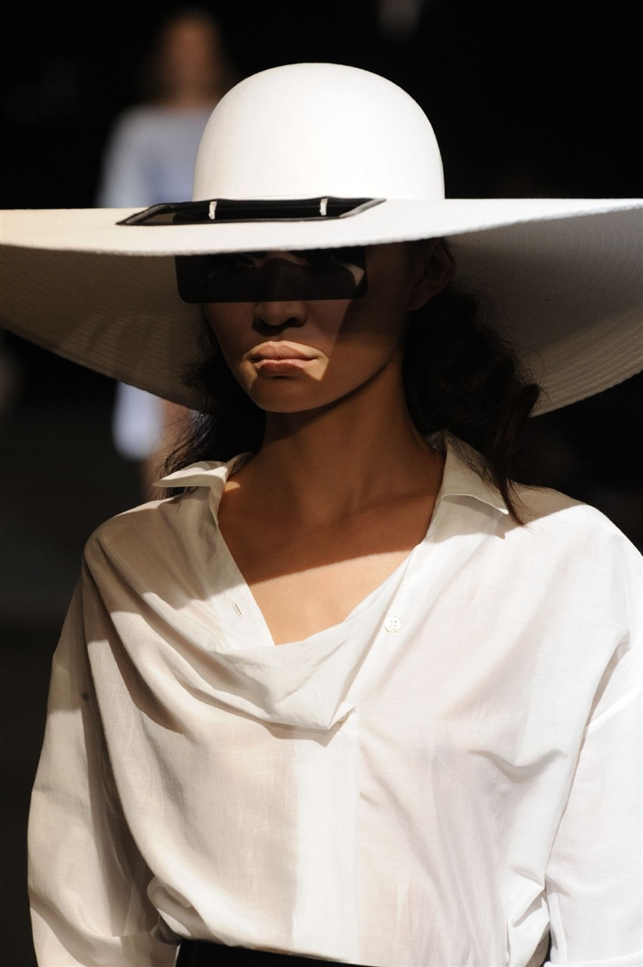 Hussein Chalayan 2010 İlkbahar/Yaz Detay