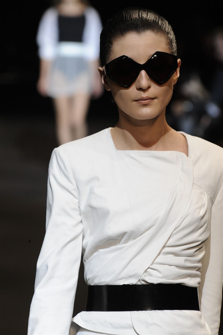Hussein Chalayan 2010 İlkbahar/Yaz Detay