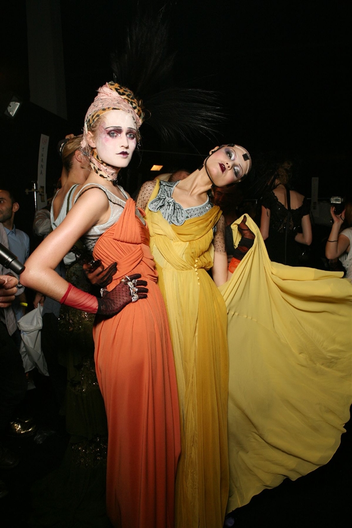 John Galliano 2010 İlkbahar/Yaz Çekim Arkası