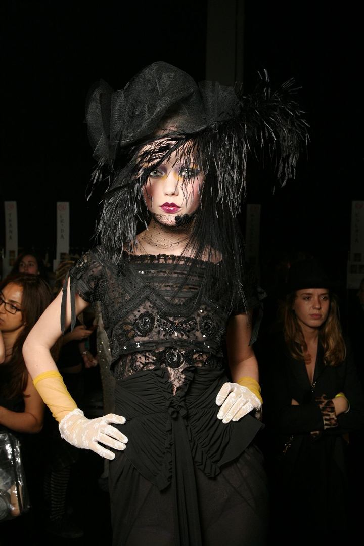 John Galliano 2010 İlkbahar/Yaz Çekim Arkası