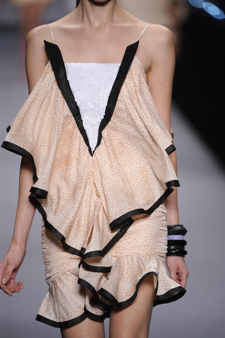 Viktor & Rolf 2010 İlkbahar/Yaz Detay