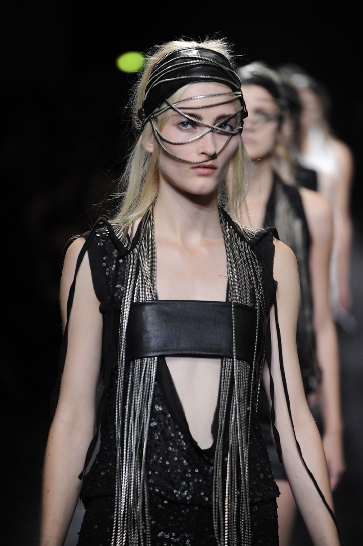 Ann Demeulemeester 2010 İlkbahar/Yaz Detay