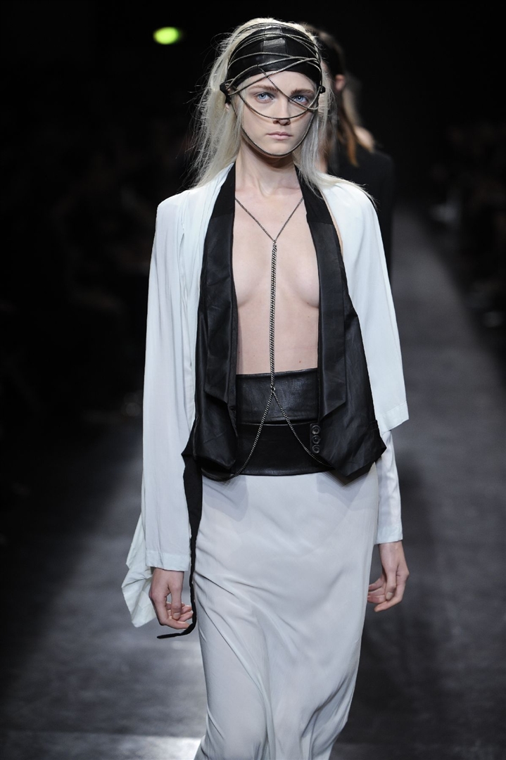 Ann Demeulemeester 2010 İlkbahar/Yaz Detay