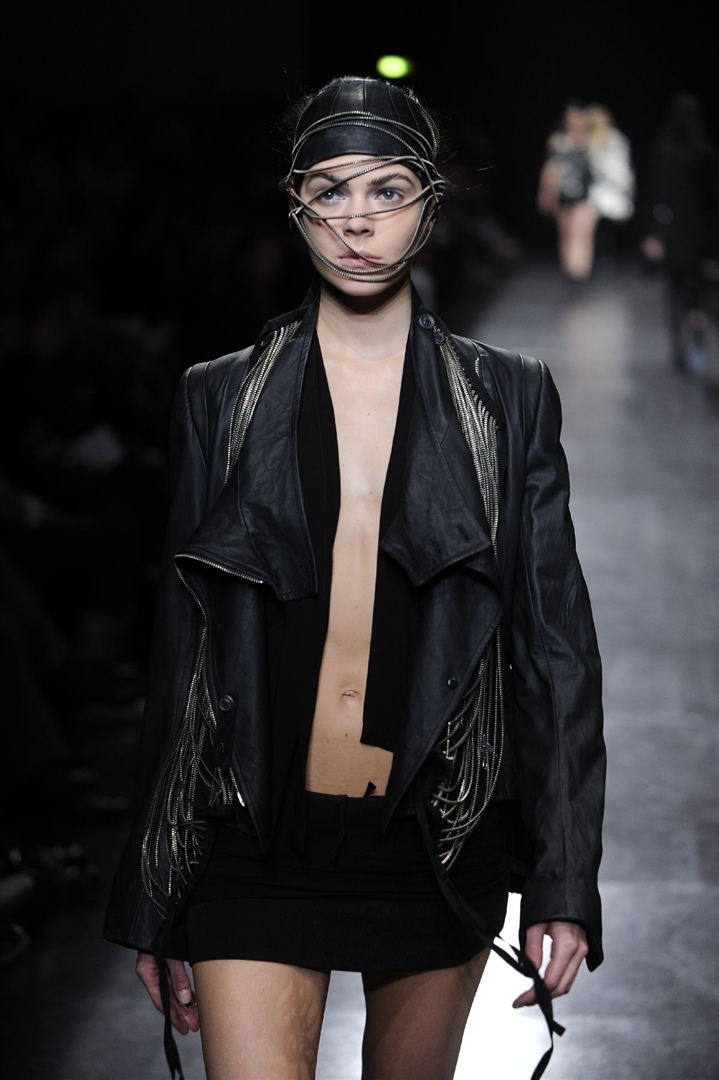 Ann Demeulemeester 2010 İlkbahar/Yaz Detay