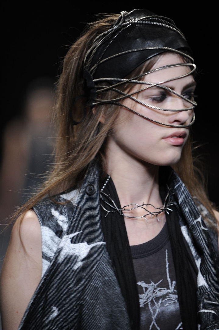 Ann Demeulemeester 2010 İlkbahar/Yaz Detay