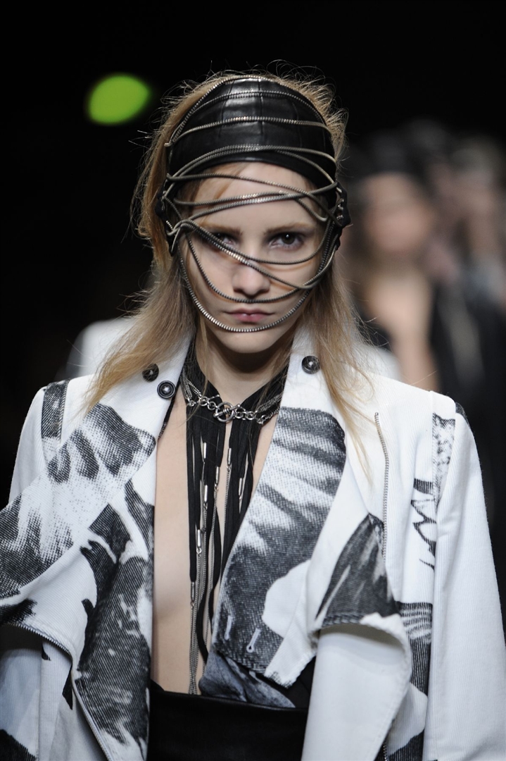 Ann Demeulemeester 2010 İlkbahar/Yaz Detay