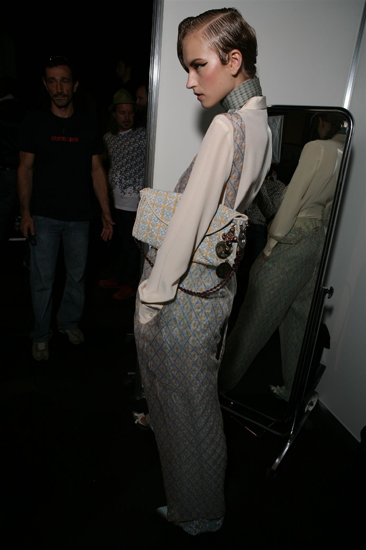 Roberto Cavalli 2010 İlkbahar/Yaz Çekim Arkası