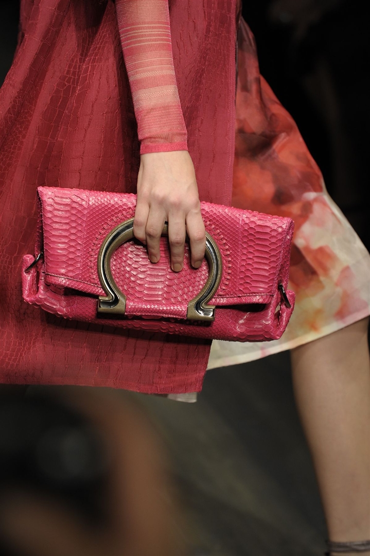 Salvatore Ferragamo 2010 İlkbahar/Yaz Detay