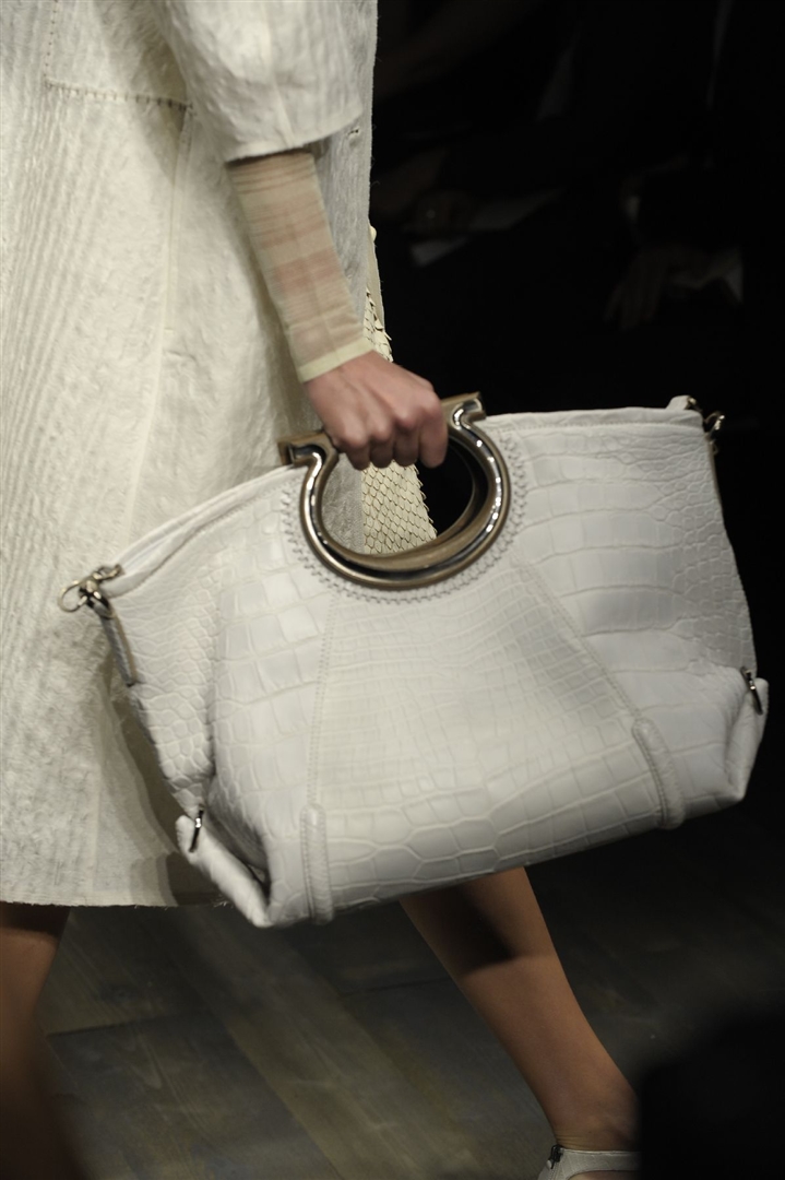 Salvatore Ferragamo 2010 İlkbahar/Yaz Detay