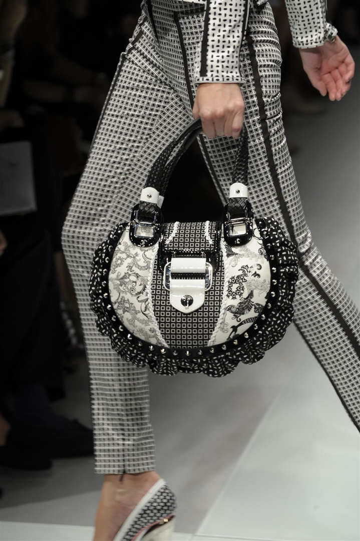 Versace 2010 İlkbahar/Yaz Detay