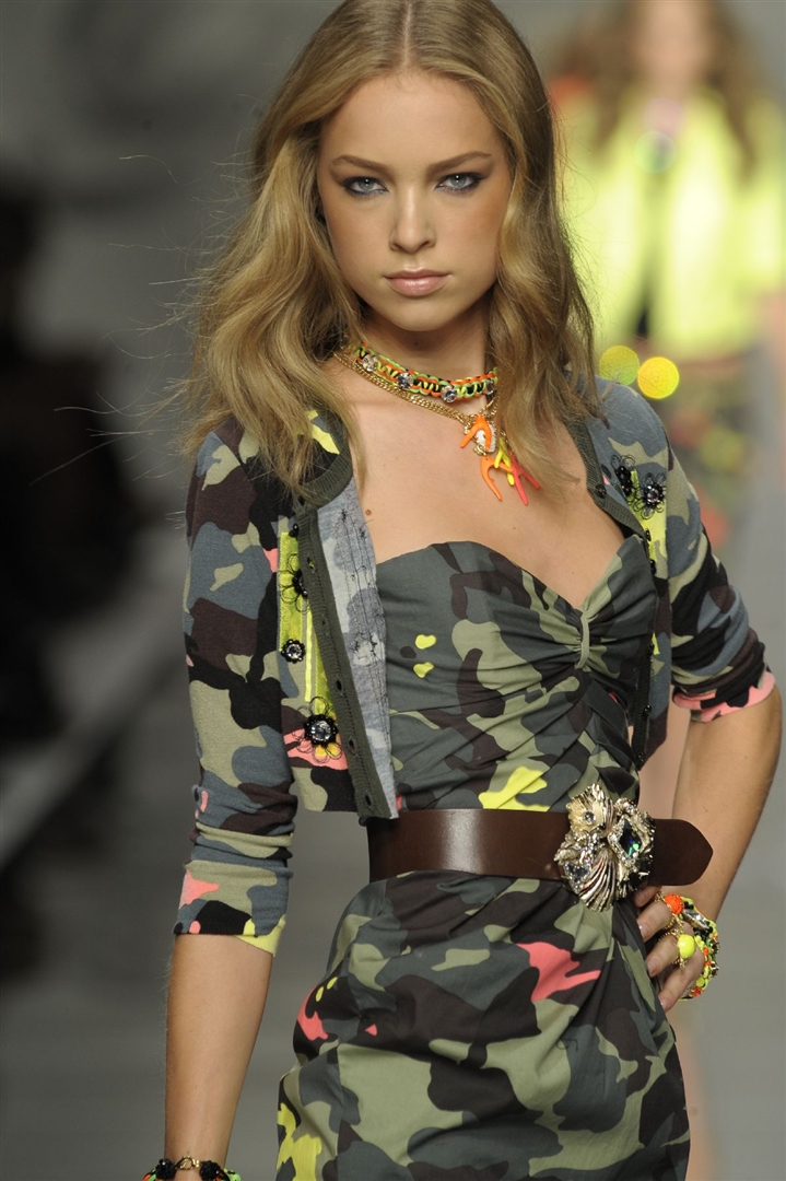 Blumarine 2010 İlkbahar/Yaz Detay