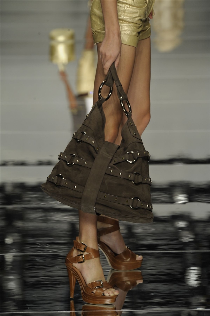 Blumarine 2010 İlkbahar/Yaz Detay
