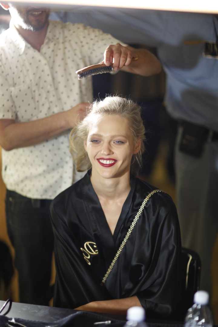 Dolce & Gabbana 2010 İlkbahar/Yaz Çekim Arkası
