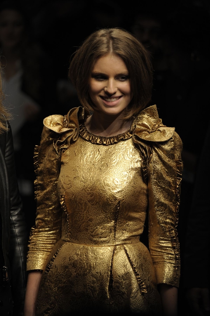 Dolce & Gabbana 2010 İlkbahar/Yaz Ön Sıradakiler