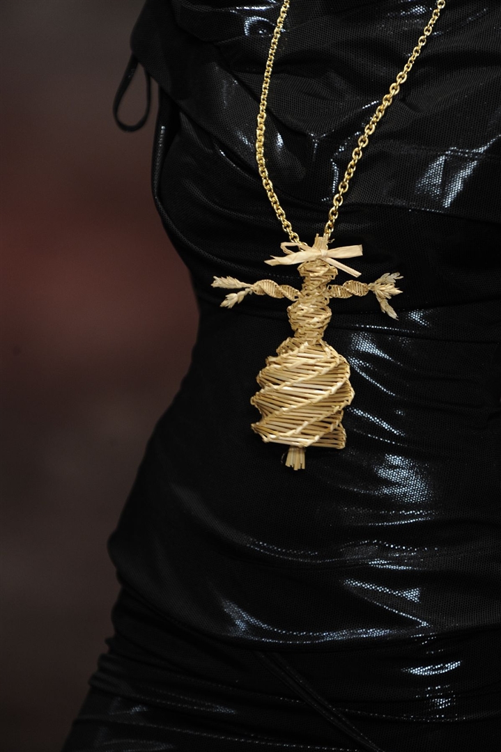 Vivienne Westwood Red Label 2010 İlkbahar/Yaz Detay