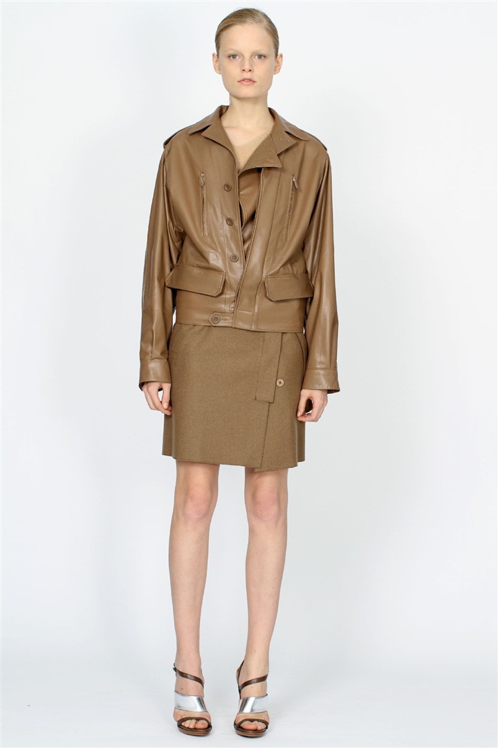 Reed Krakoff'un 2011 Pre-Fall Koleksiyonu'nda silüetler yükseliyor.