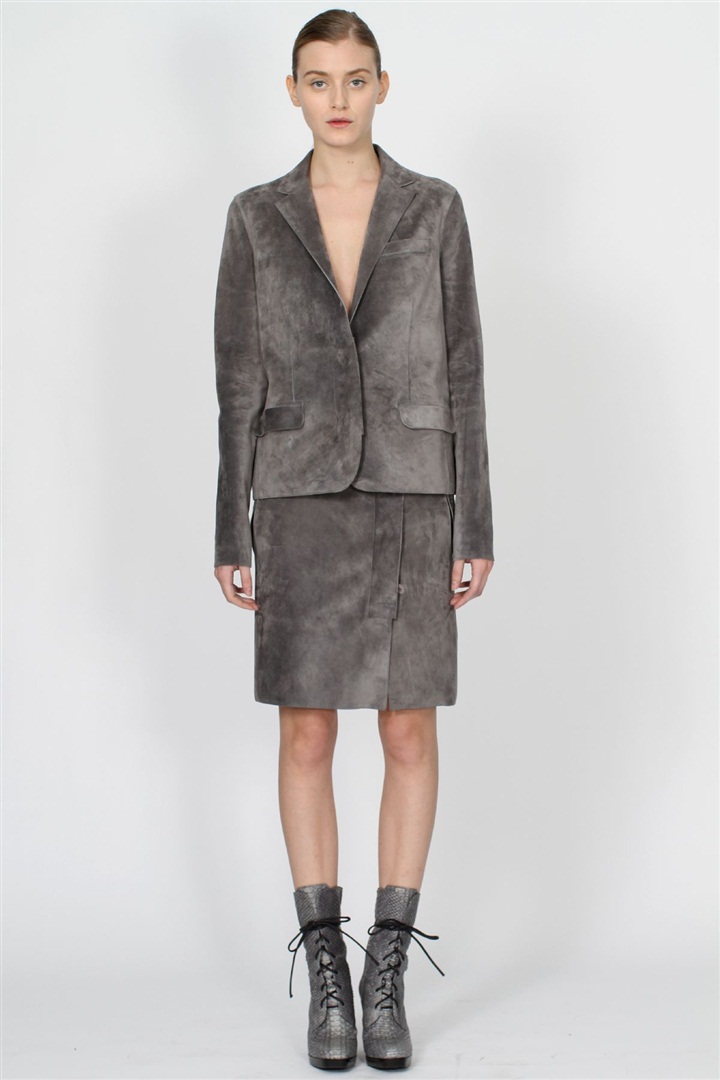 Reed Krakoff'un 2011 Pre-Fall Koleksiyonu'nda silüetler yükseliyor.