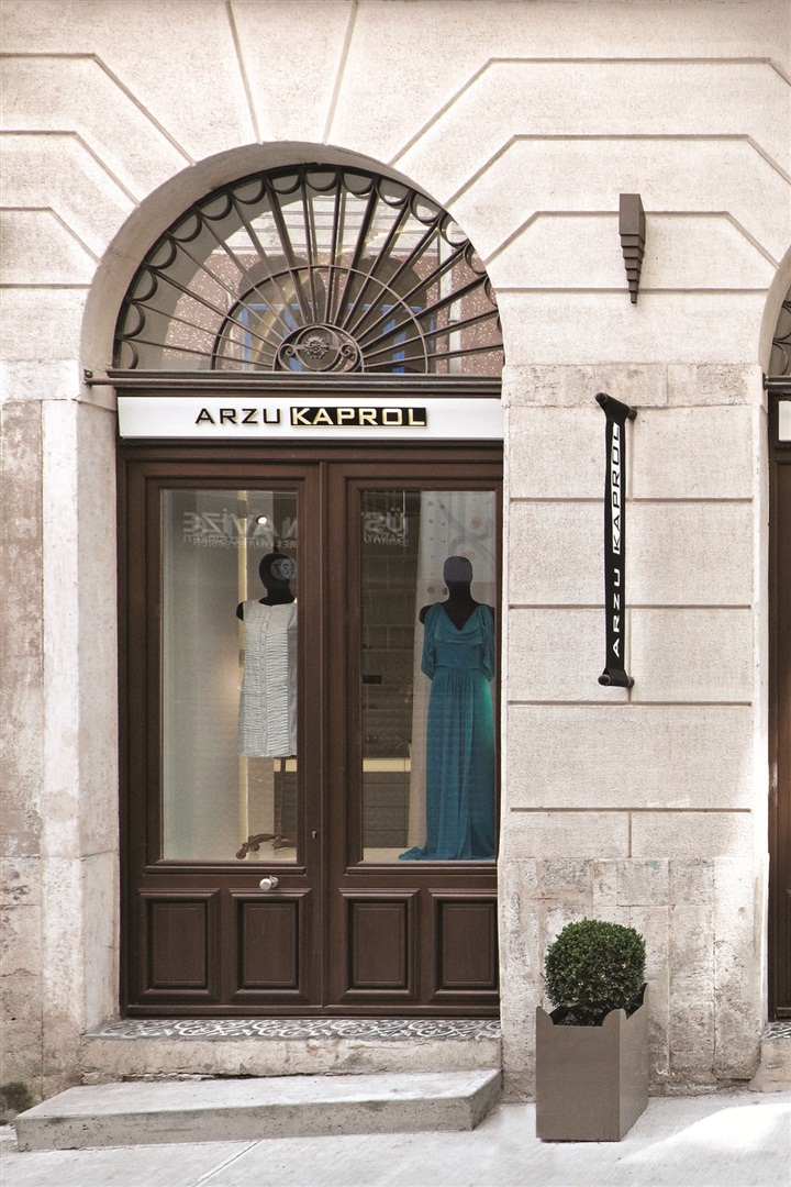 Nişantaşı'nda Fashion's Night Out'a katılan markalar ve mekanlar için tıklayın.