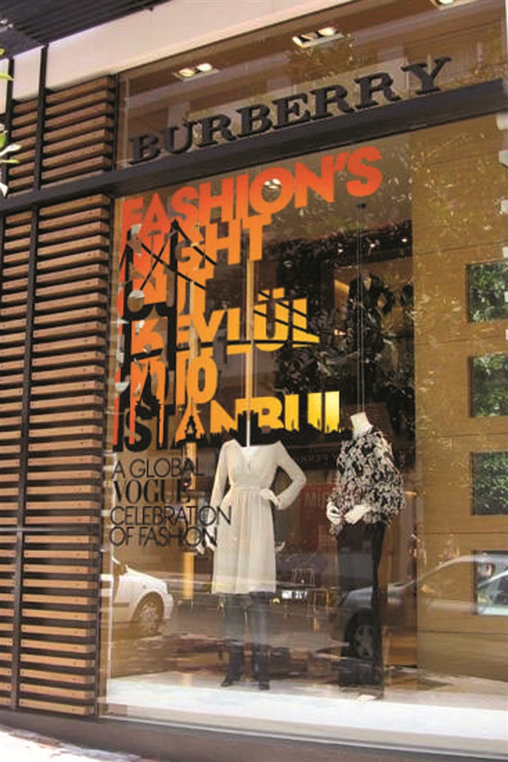 Nişantaşı'nda Fashion's Night Out'a katılan markalar ve mekanlar için tıklayın.