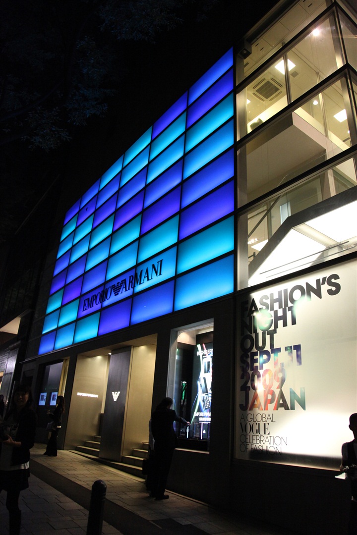 Nişantaşı'nda Fashion's Night Out'a katılan markalar ve mekanlar için tıklayın.