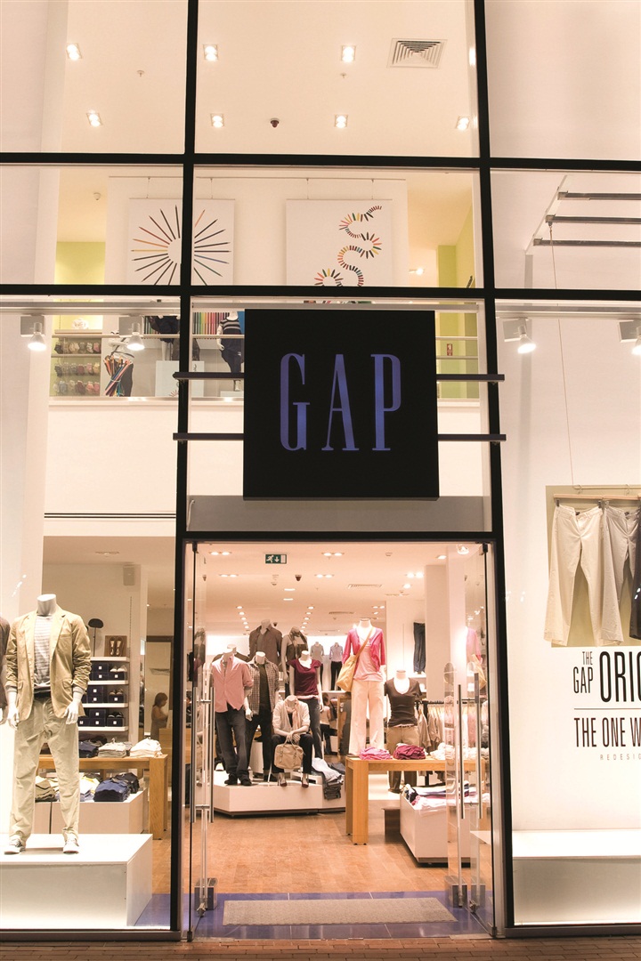 Nişantaşı'nda Fashion's Night Out'a katılan markalar ve mekanlar için tıklayın.