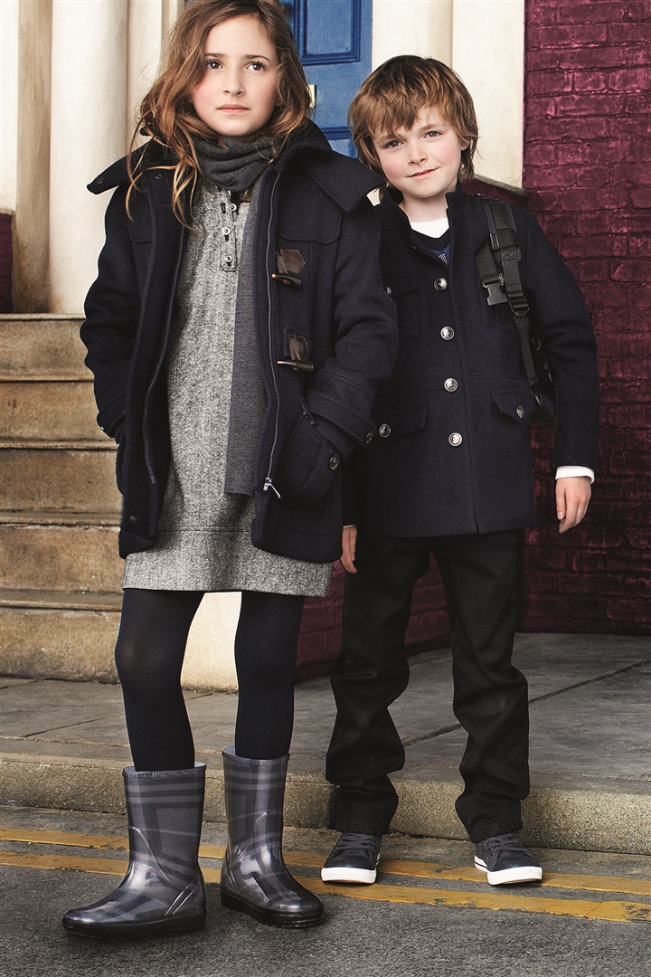 Burberry Kids çocukları bu kış hem çok şık hem de çok fırlama.