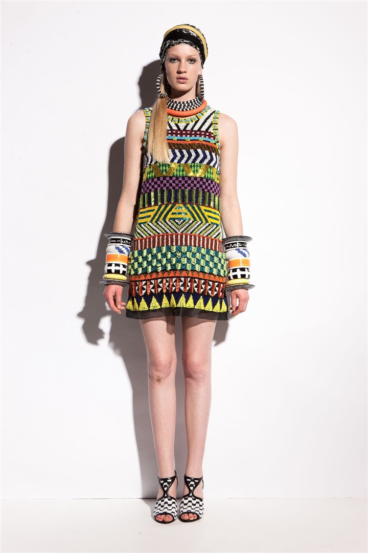 Missoni'nin 2011 Resort koleksiyonunda canlı renkler ve yerel Afrika motifleri hakim.