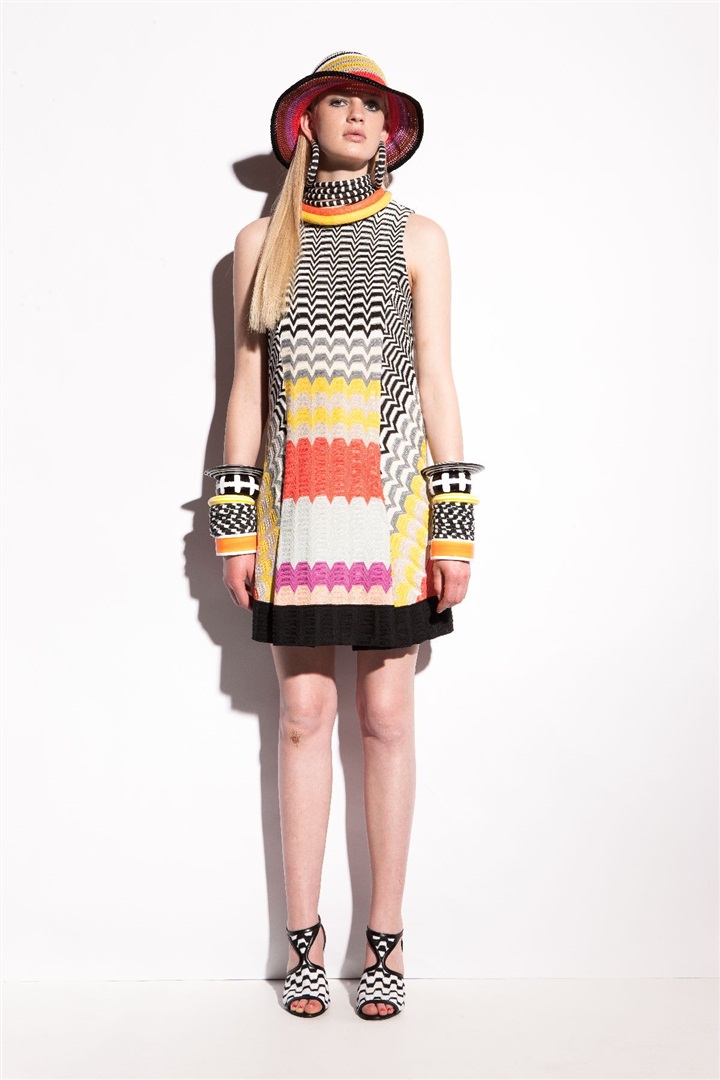 Missoni'nin 2011 Resort koleksiyonunda canlı renkler ve yerel Afrika motifleri hakim.