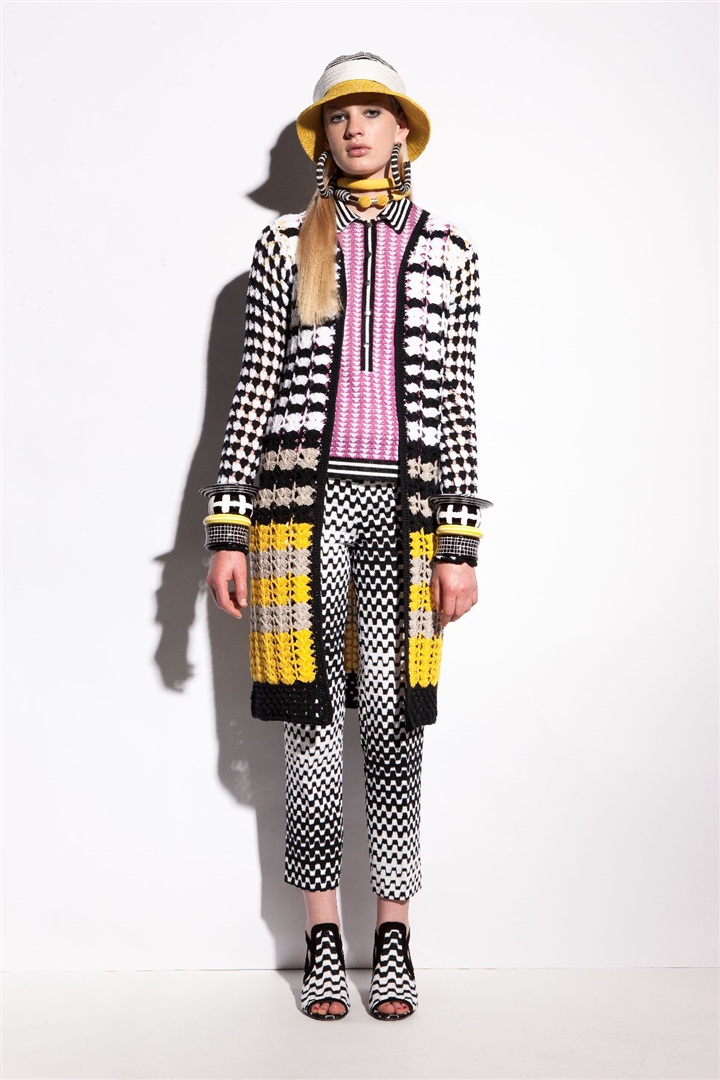 Missoni'nin 2011 Resort koleksiyonunda canlı renkler ve yerel Afrika motifleri hakim.