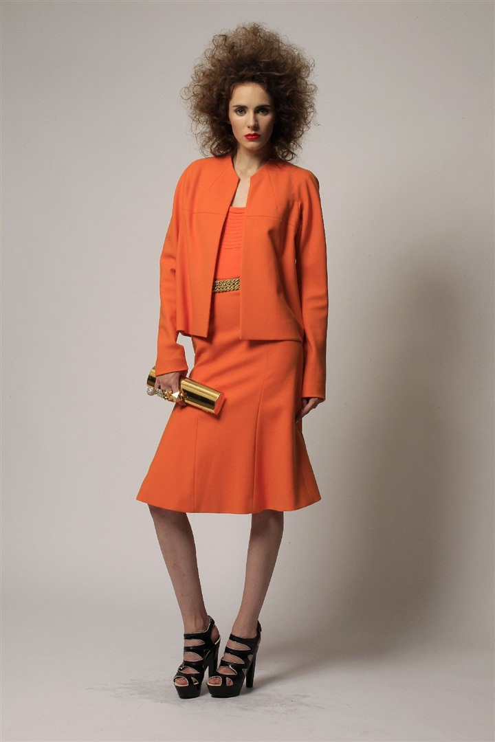 Rachel Roy'un 2011 Resort serisinde turuncu ve bejler hakim.