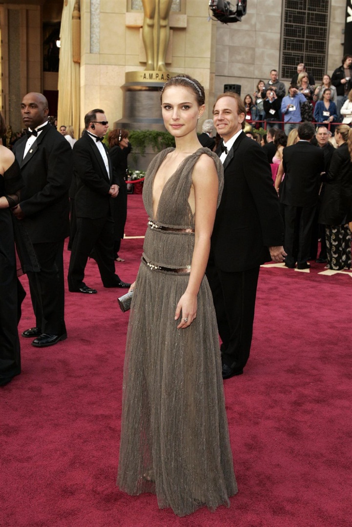 Natalie Portman artık 'Bayan Millepied'.