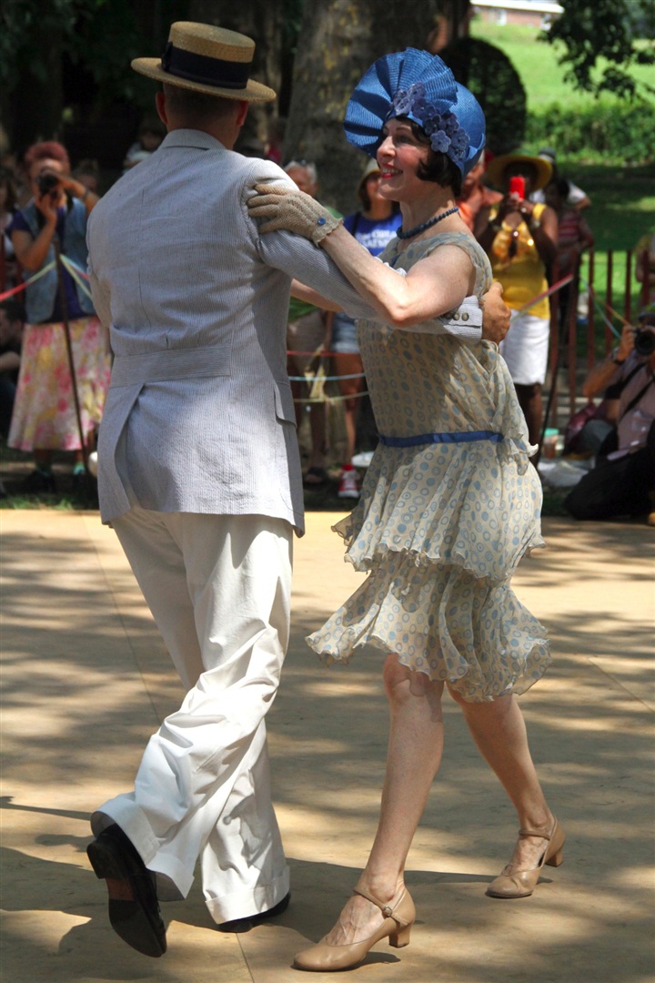 New York'taki bu partide 1920'li yılların müzikleri, dansları ve modası dile geldi.