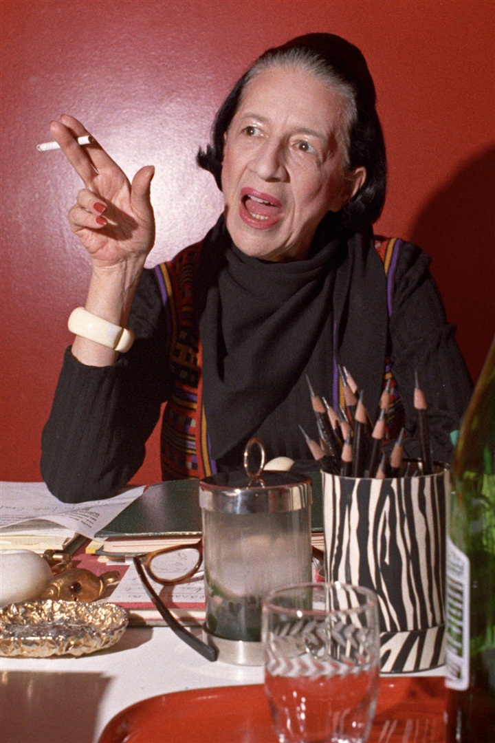 1962-1971 arasında Vogue Amerika'nın editörlüğünü yapan Diana Vreeland'ın belgeseli çekildi.